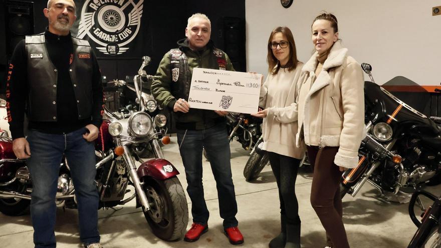 Rugidos moteros que apaciguan los maullidos de gatos en apuros