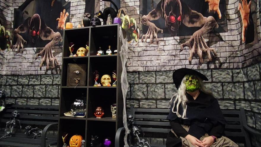 &#039;El laberinto del fauno&#039; es un pasaje del terror mixto que combina realidad física con actores y realidad virtual inmersiva.