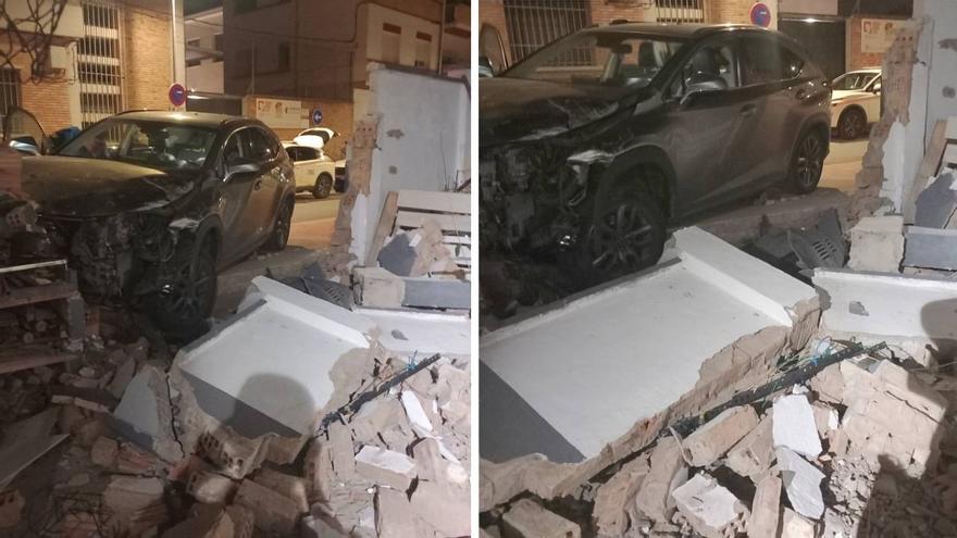 Una conductora sin carné huye tras salirse de la vía en Tudela y derribar 7,5 metros de un muro
