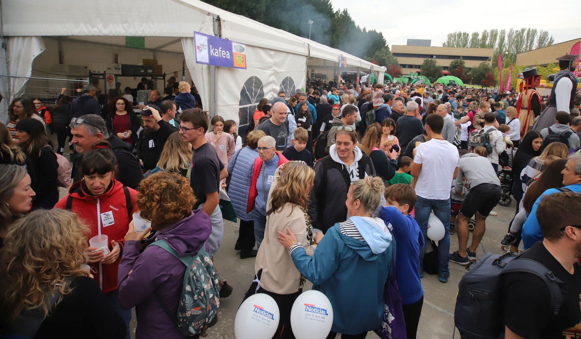 Fotos: Nafarroa Oinez 2025 en la ikastola Paz de Ziganda de Villava - Atarrabia