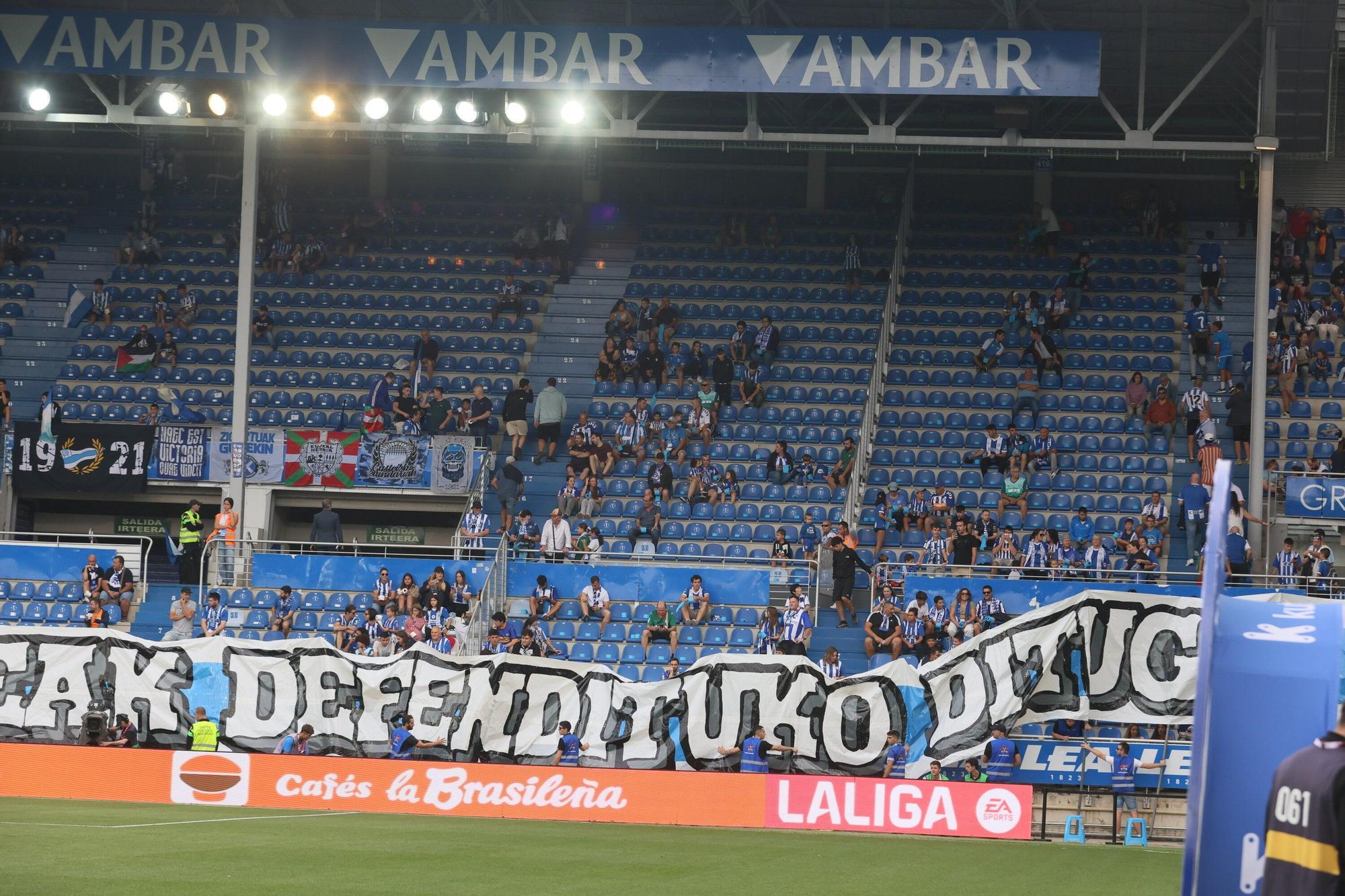 En imágenes: Mendizorroza no pudo disfrutar de un triunfo albiazul (Búscate en la grada)