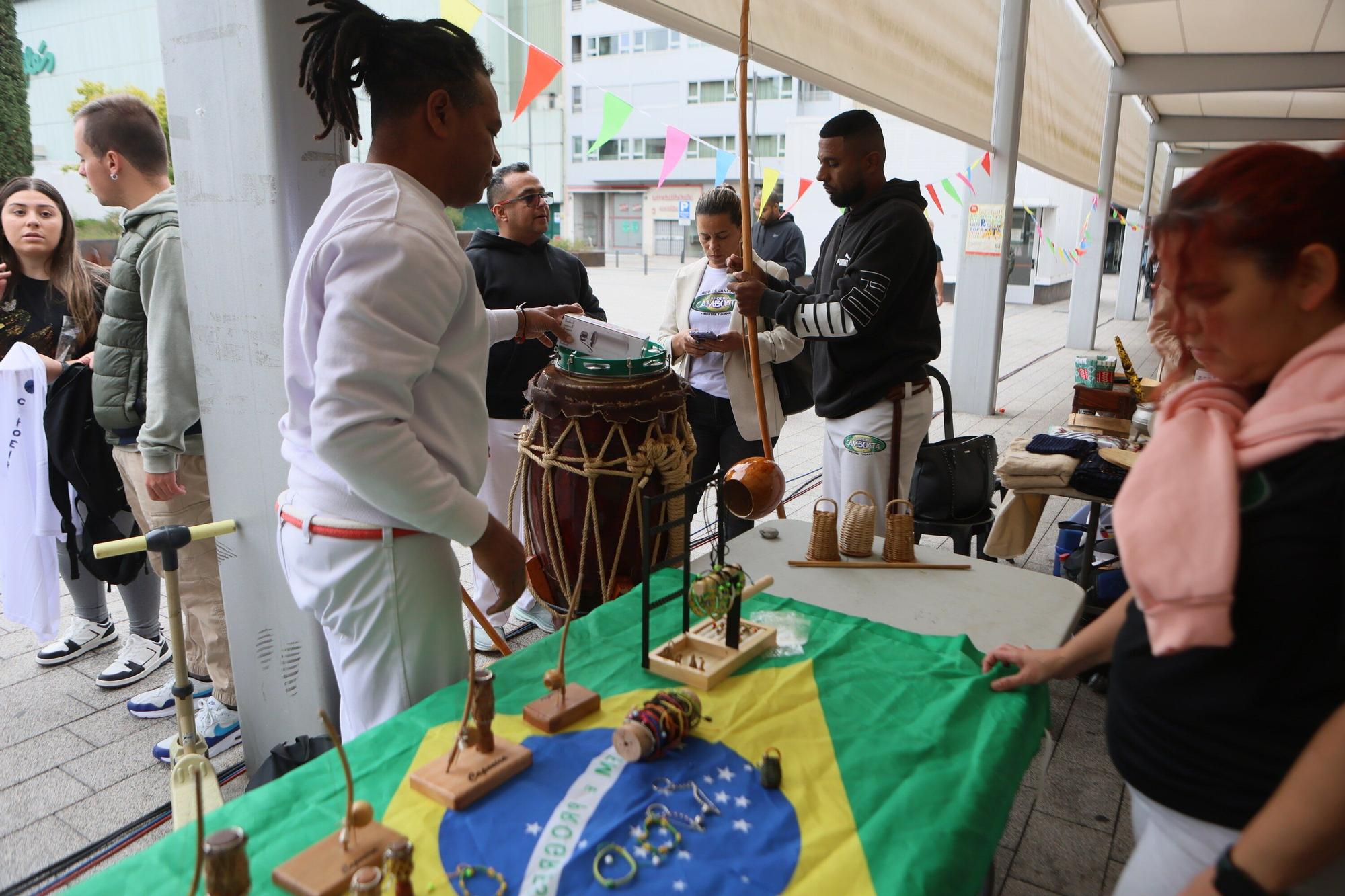 En imágenes: Encuentro intercultural en la plaza Santa Bárbara