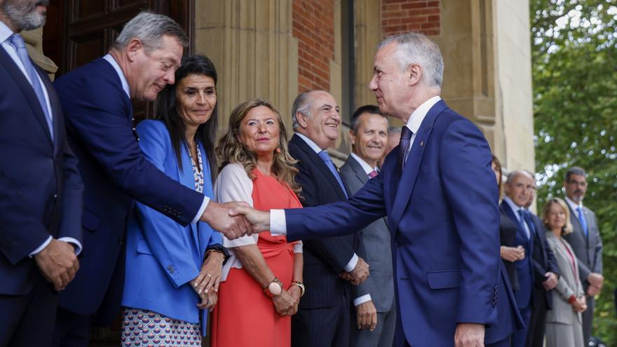 El Gobierno vasco augura que los sindicatos le &quot;van a apretar&quot; porque en 2024 &quot;son elecciones&quot;