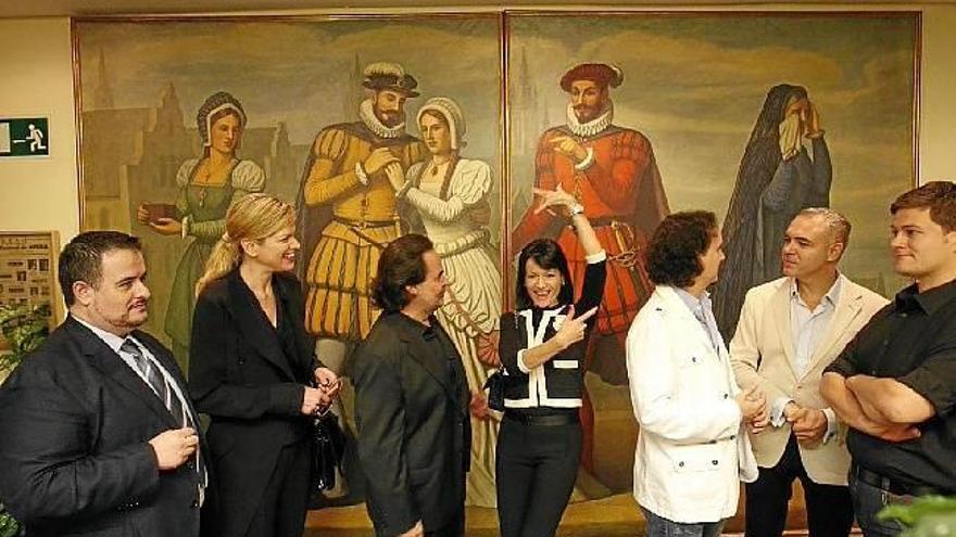 Parte del elenco, durante la presentación de la ópera en la sede de la ABAO.