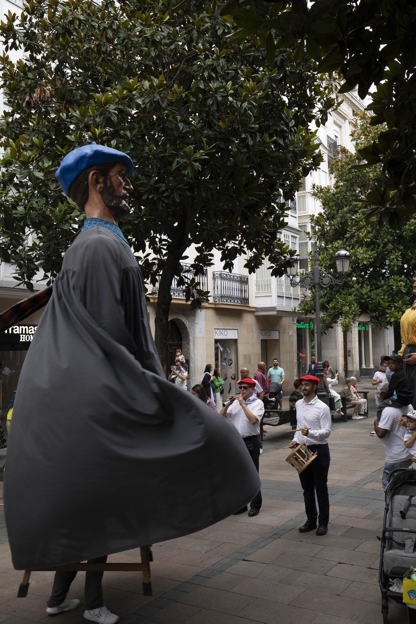 Comparsa de Cabezudos
