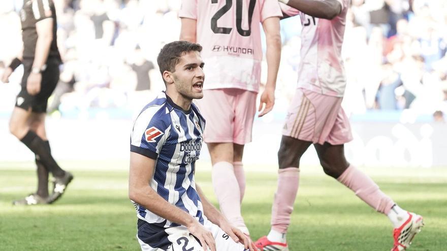 Arsen Zakharyan sigue sin desplegar las alas