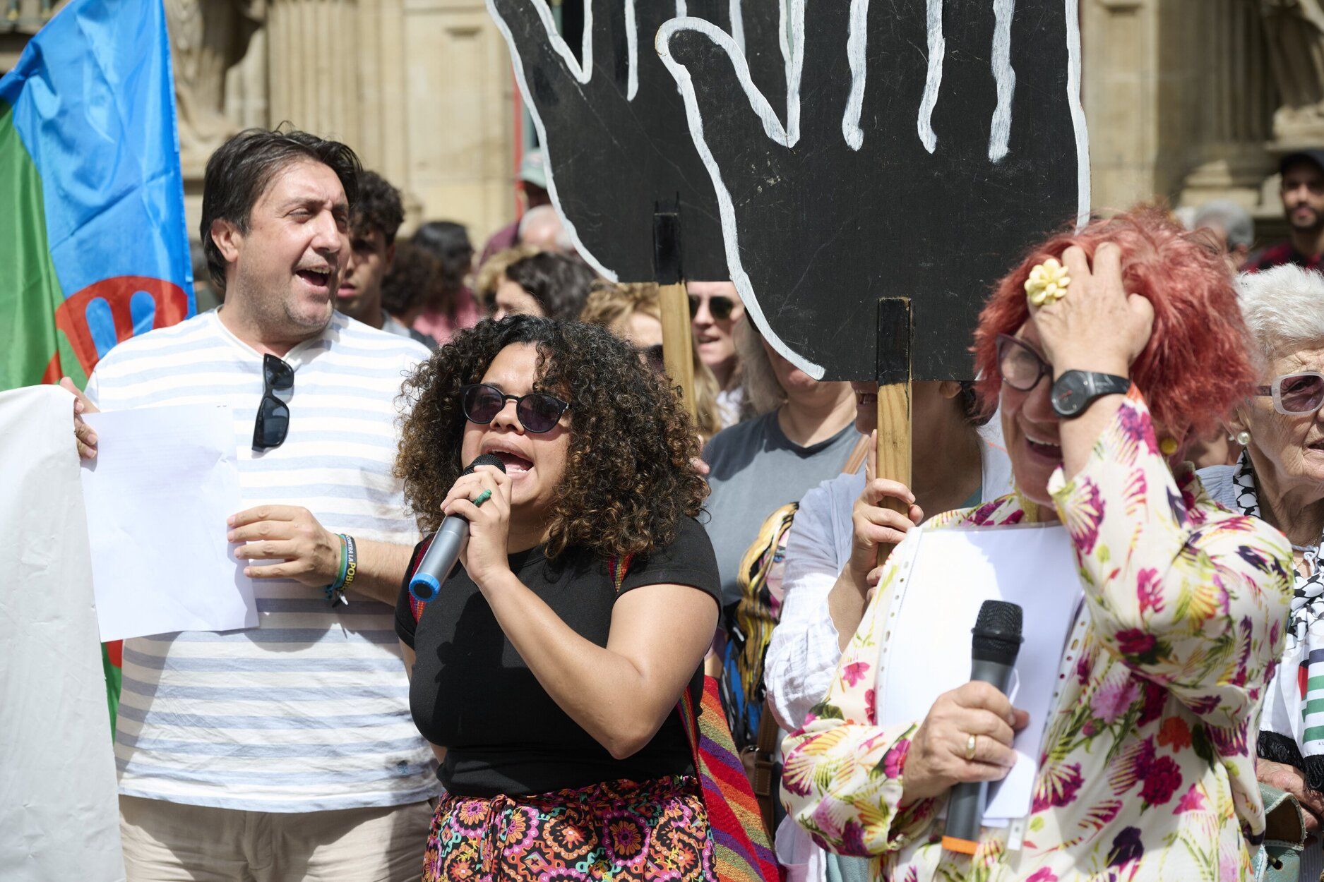 Imágenes de la concentración de colectivos sociales en Pamplona contra a violencia racista en Torre Pacheco