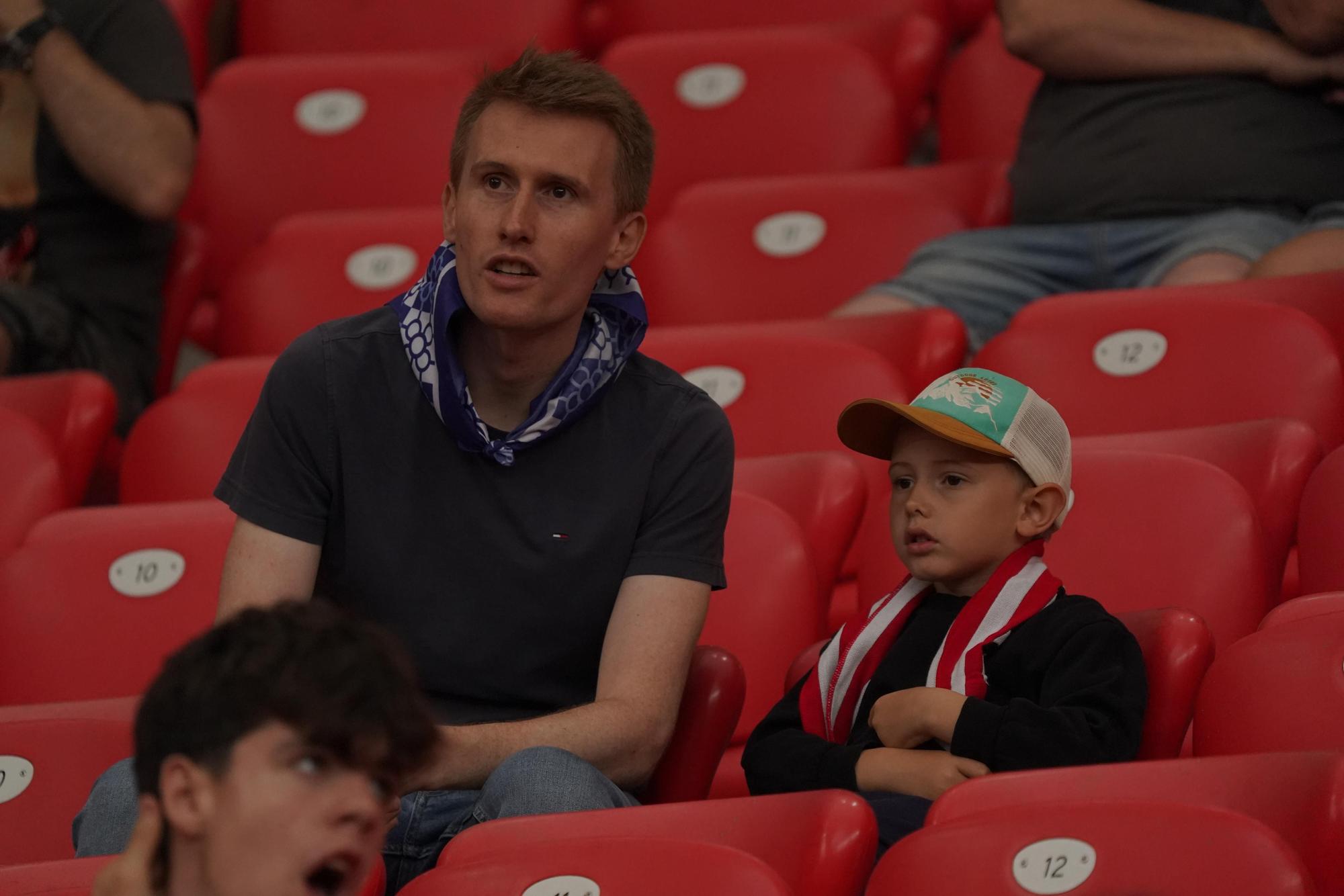 En imágenes: ¿Has estado en San Mamés viendo el Athletic-Sevilla? Búscate en nuestra galería