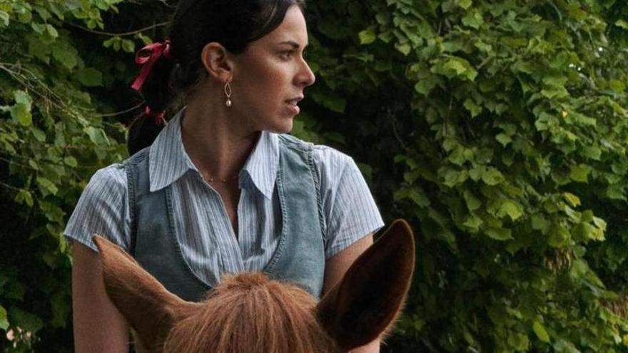 'A siete cuadras de ti', la primera serie vertical rodada en Navarra