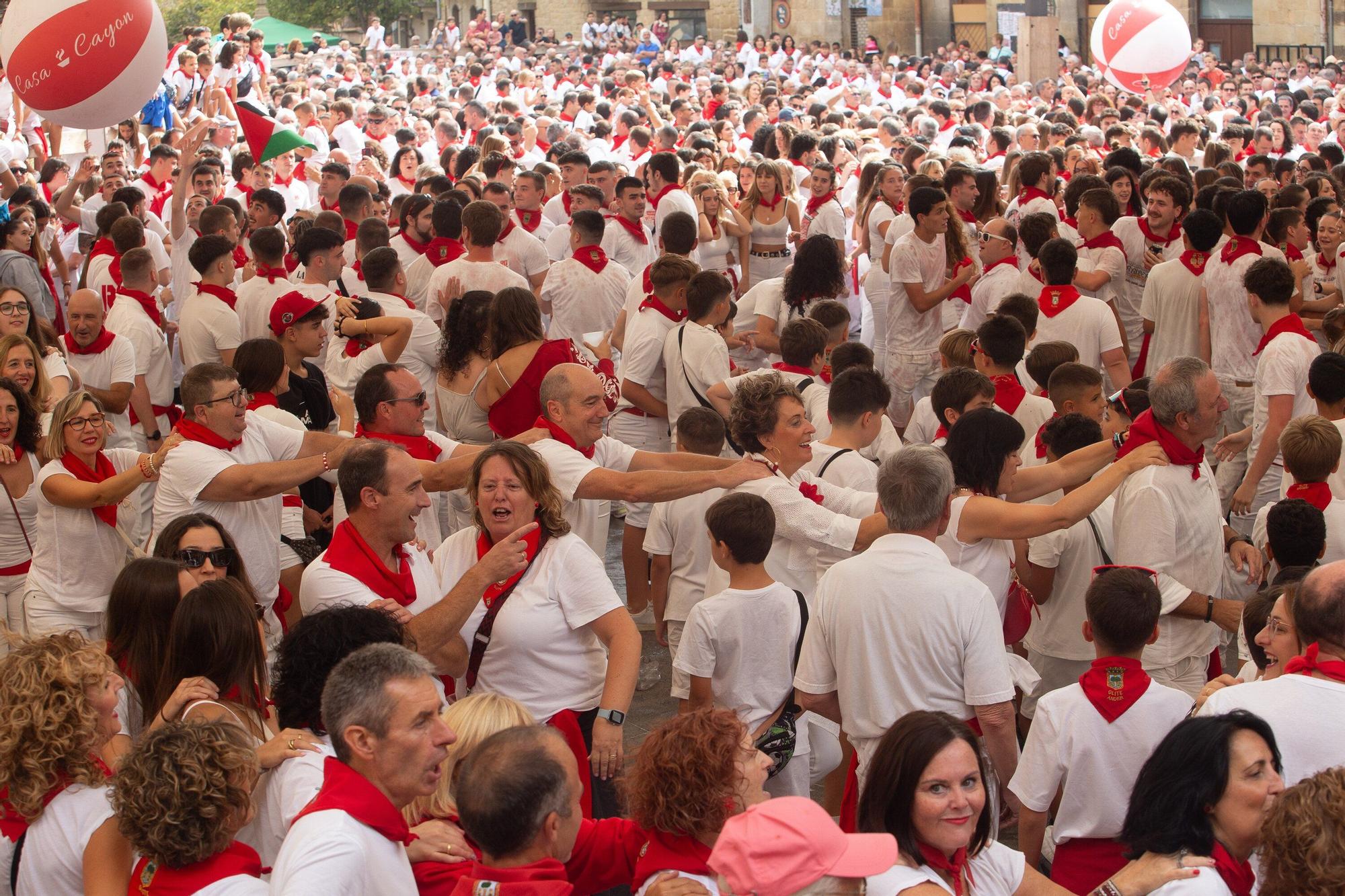 Fotos del cohete de fiestas de Olite 2025