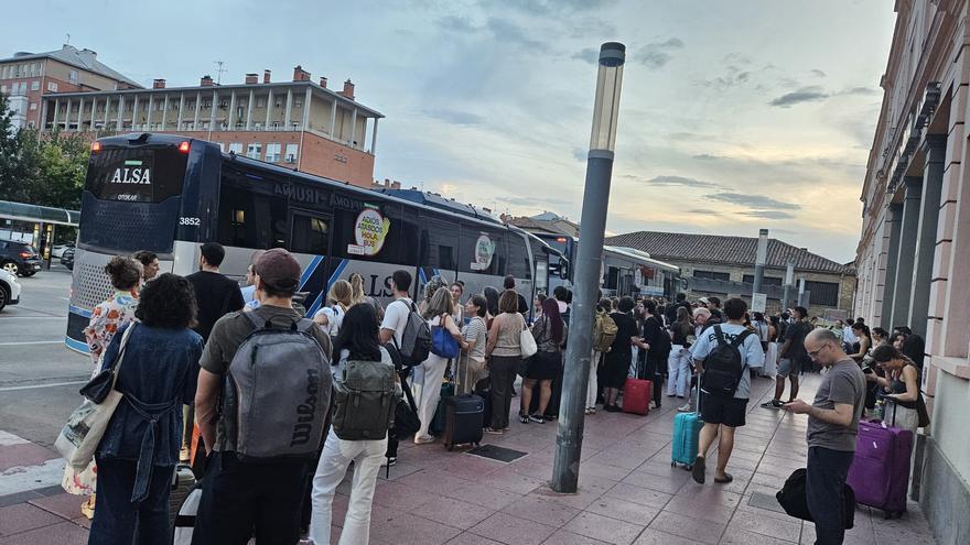 Una nueva odisea para llegar en tren de Madrid a Pamplona este viernes