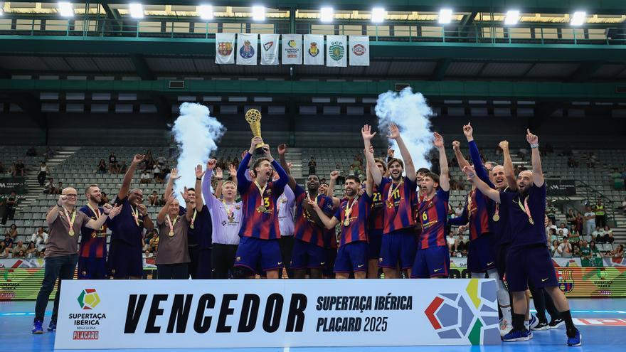 Los penaltis le dan la Supercopa Ibérica de balonmano al Barça de Bazán