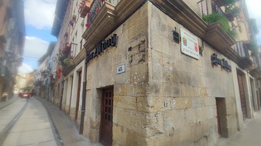 Estella sigue sin retirar el nombre del falangista Julio Ruiz de Alda de sus calles