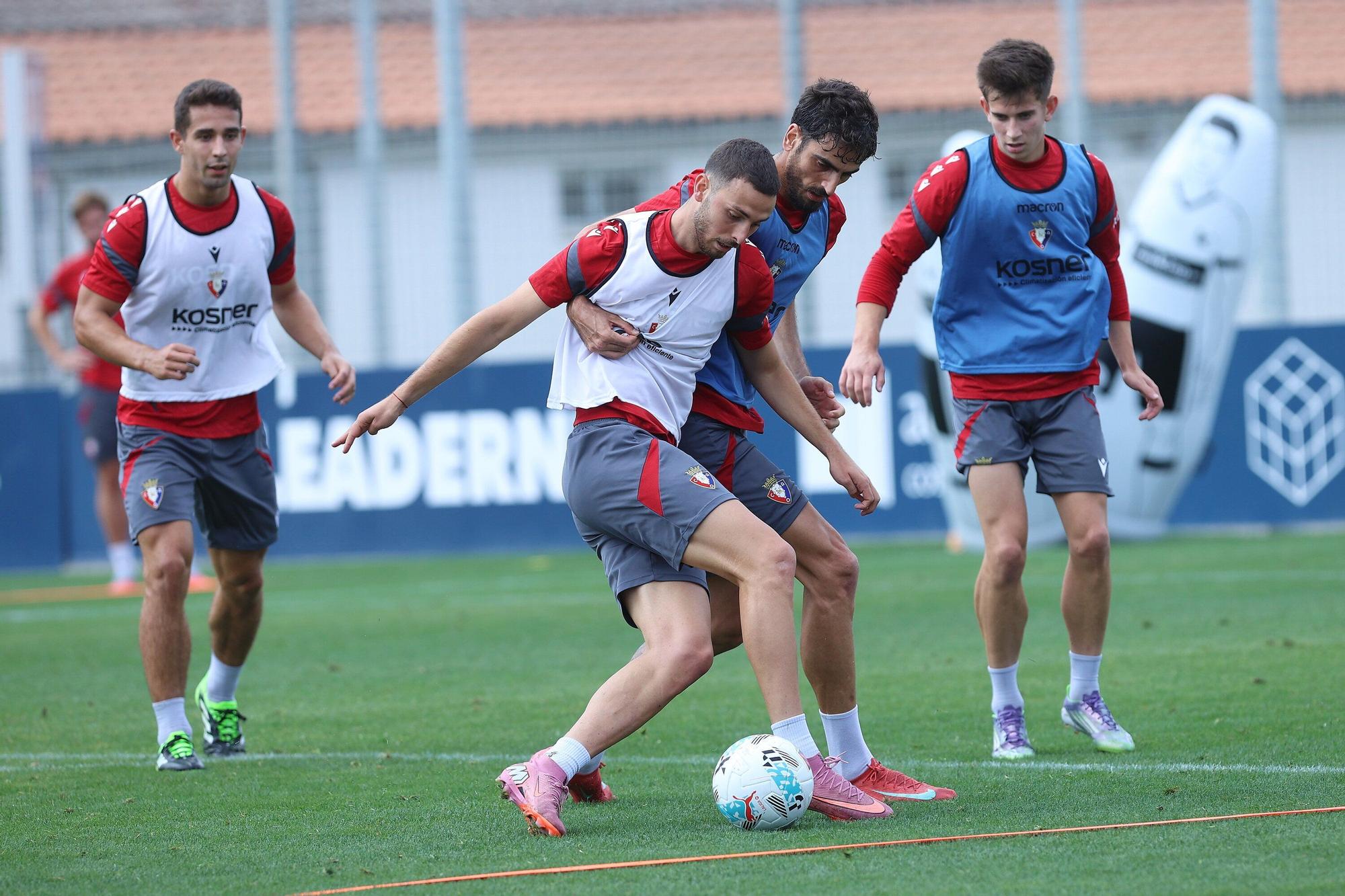 Fotos del entrenamiento de Osasuna (miércoles 10 de septiembre de 2025)