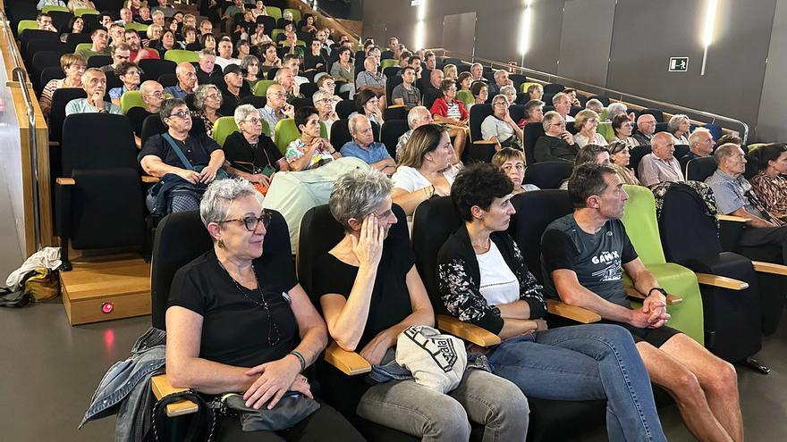 La reunión informativa suscitó mucho interés.