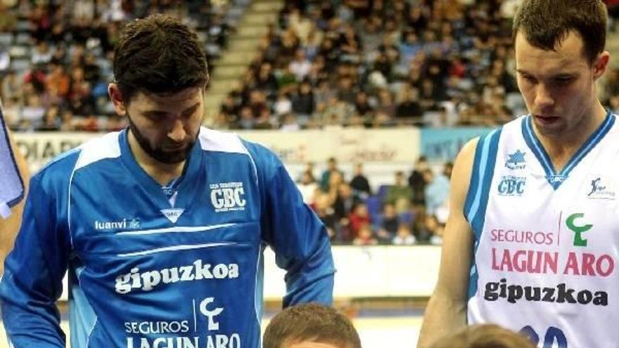 Sito Alonso alerta a sus jugadores sobre el peligro de relajarse en Valencia