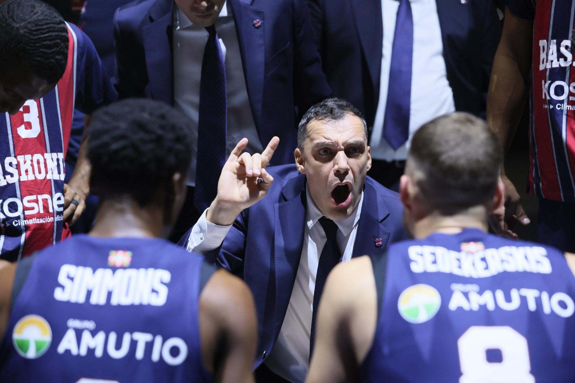 En imágenes: Todas las fotos del Baskonia - Bologna