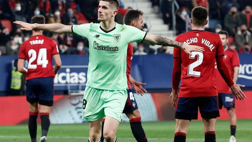 Oihan Sancet celebra su segundo gol contra Osasuna.