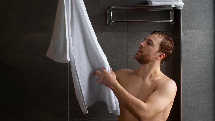 Adiós a las toallas mojadas: la solución de Lidl para un baño más cómodo