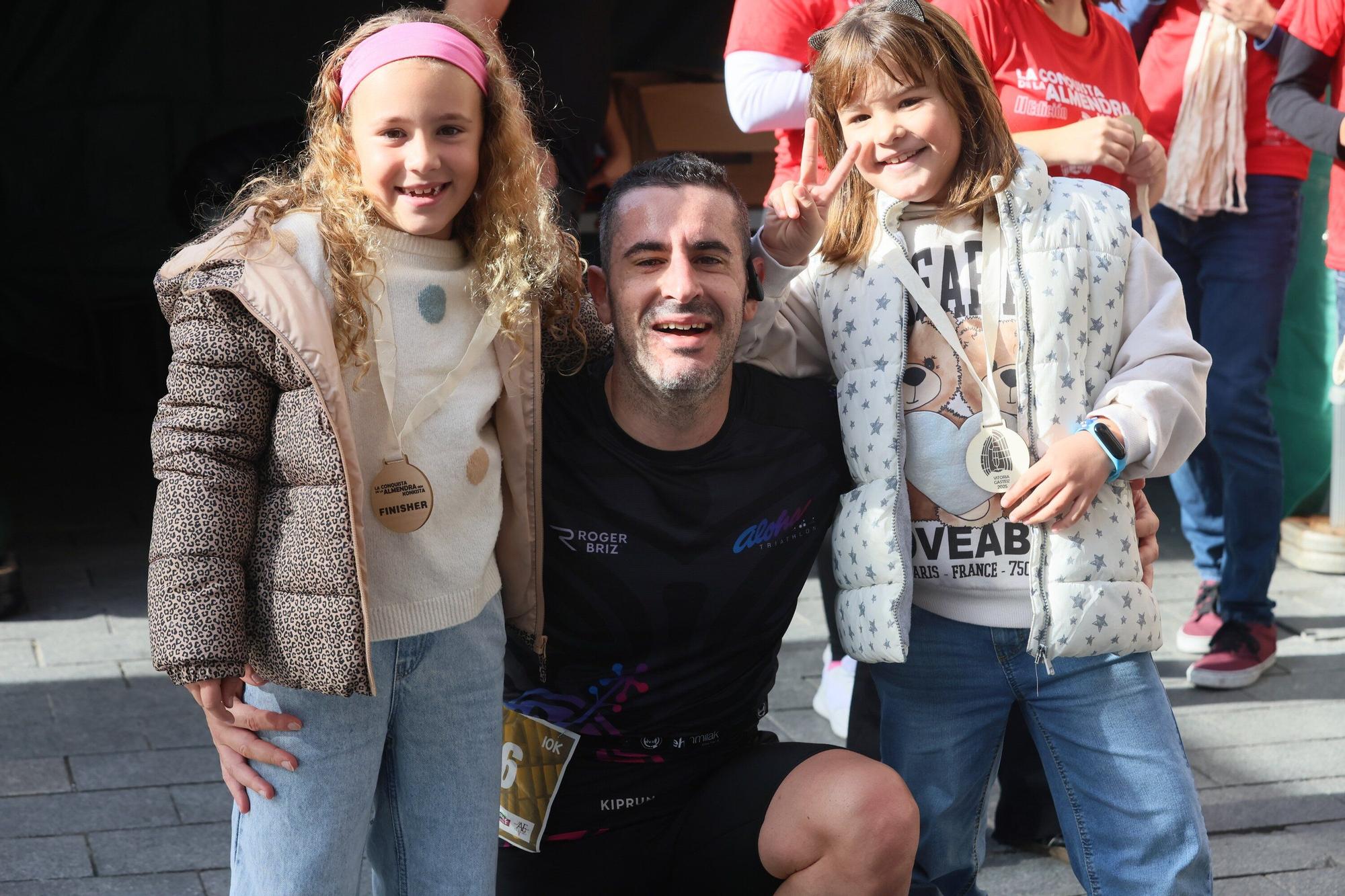 En imágenes: Miles de personas participan en La Conquista de la Almendra