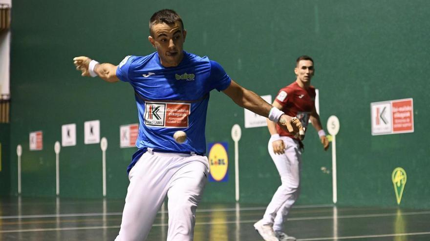 Baiko elige a Larrazabal para el Parejas y sacrifica a Peña II