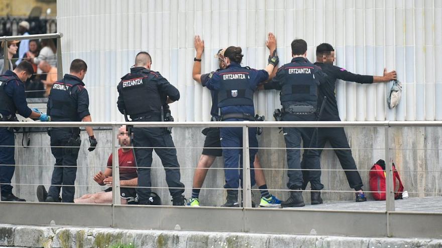 La Ertzaintza ha detenido este año en Gipuzkoa a una media de 16 delincuentes reincidentes cada mes