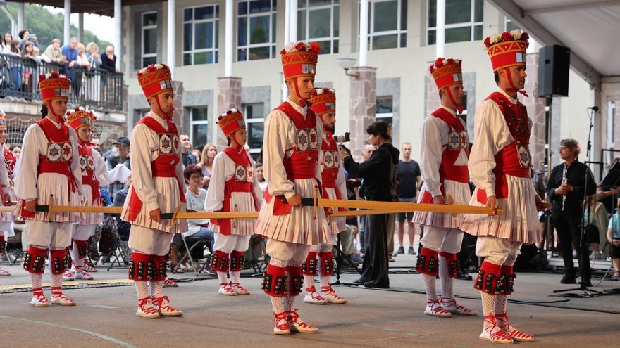 Sin mugas, pero con música y danzas, para celebrar los 1.000 años de &#039;Ipuskoa&#039; en Berastegi