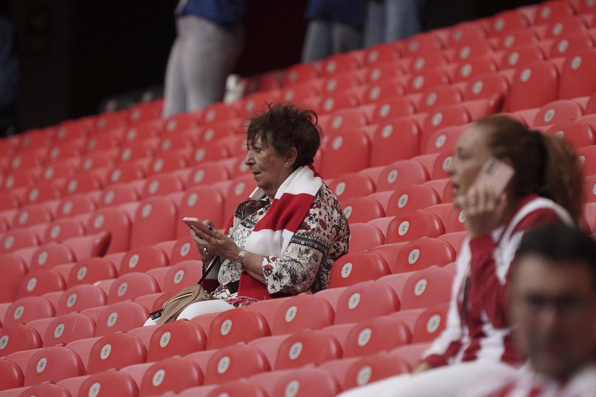 En imágenes: ¿Has estado en San Mamés viendo el Athletic-Alavés? Búscate en nuestra galería