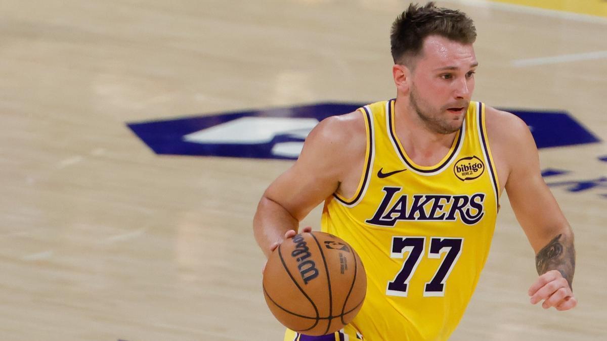 Luka Doncic, durante un partido con Los Angeles Lakers de la presente temporada.