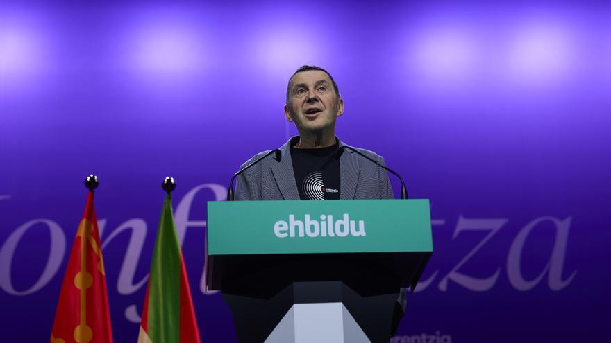 Arnaldo Otegi abre en Burlada la IV Conferencia Municipalista de EH Bildu