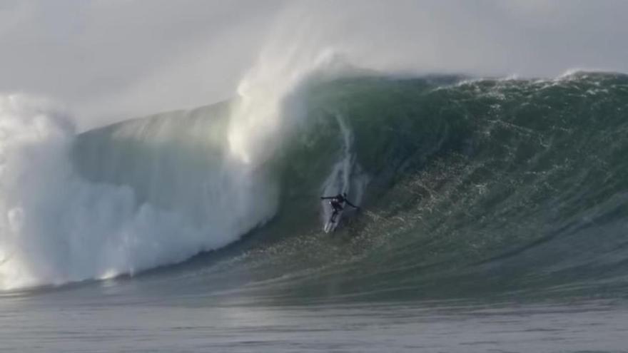 Natxo González, el surfista vizcaino que ha domado la ola más temida del mundo: "Me pregunté: ¿Qué hago aquí? Voy a morir"