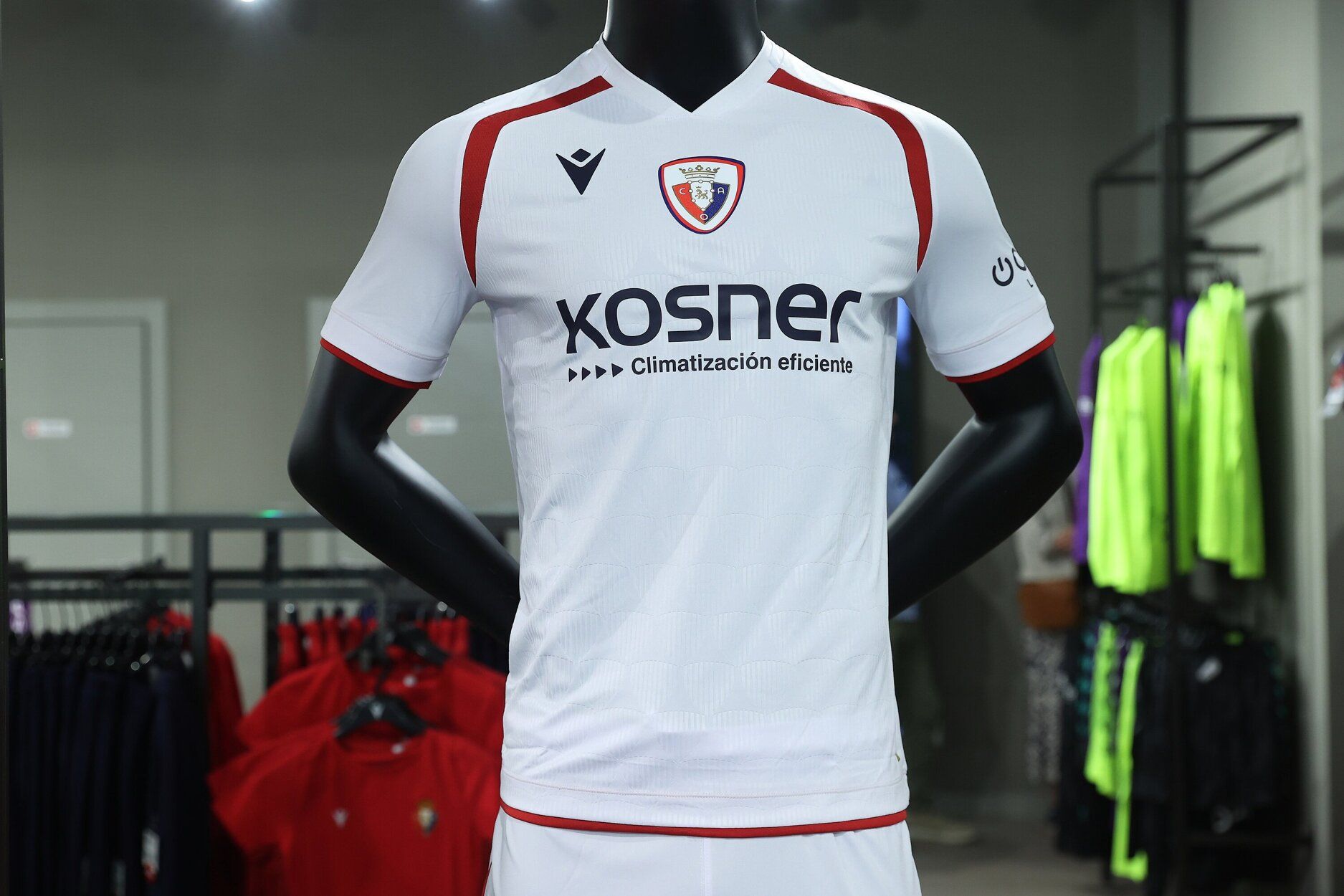 Fotos de la tercera equipación de Osasuna
