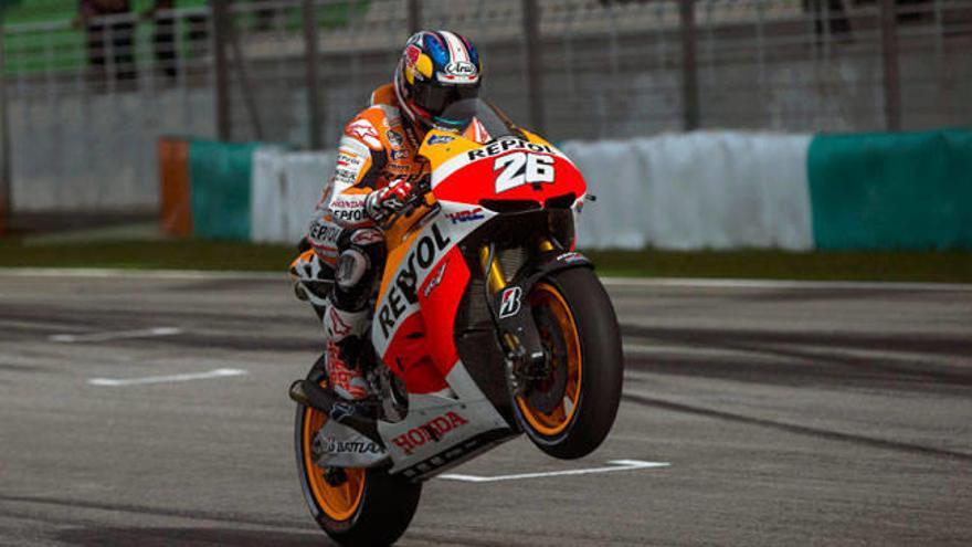 Pedrosa brilla y Márquez cerca el título