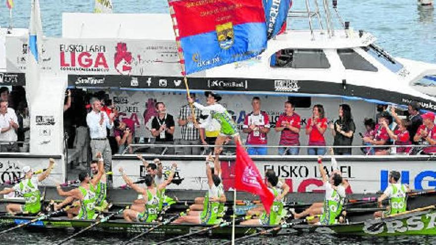 Hondarribia luce su remada