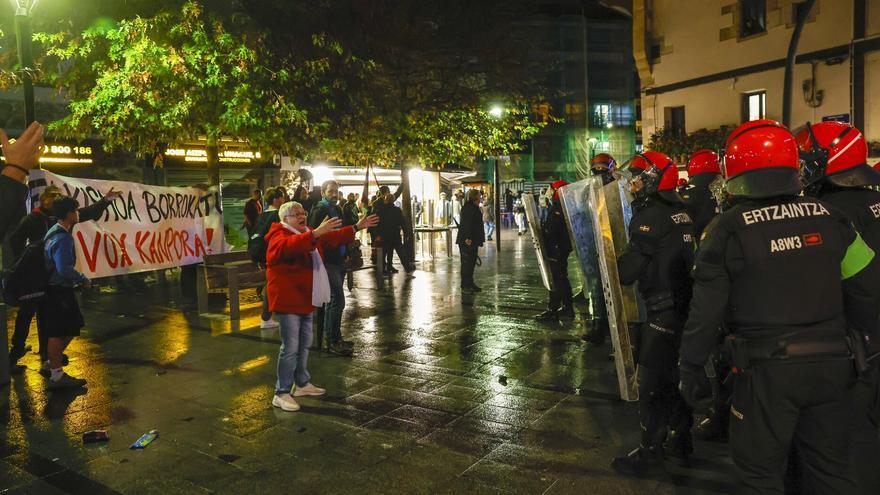 Tensión en una protesta por la presencia de Vox en Lasarte-Oria