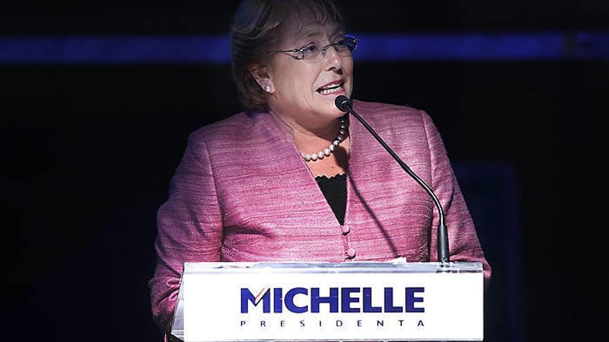 Bachelet gana pero no logra mayoría absoluta y habrá segunda vuelta en Chile