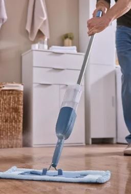 Mopa de microfibra con spray pulverizador