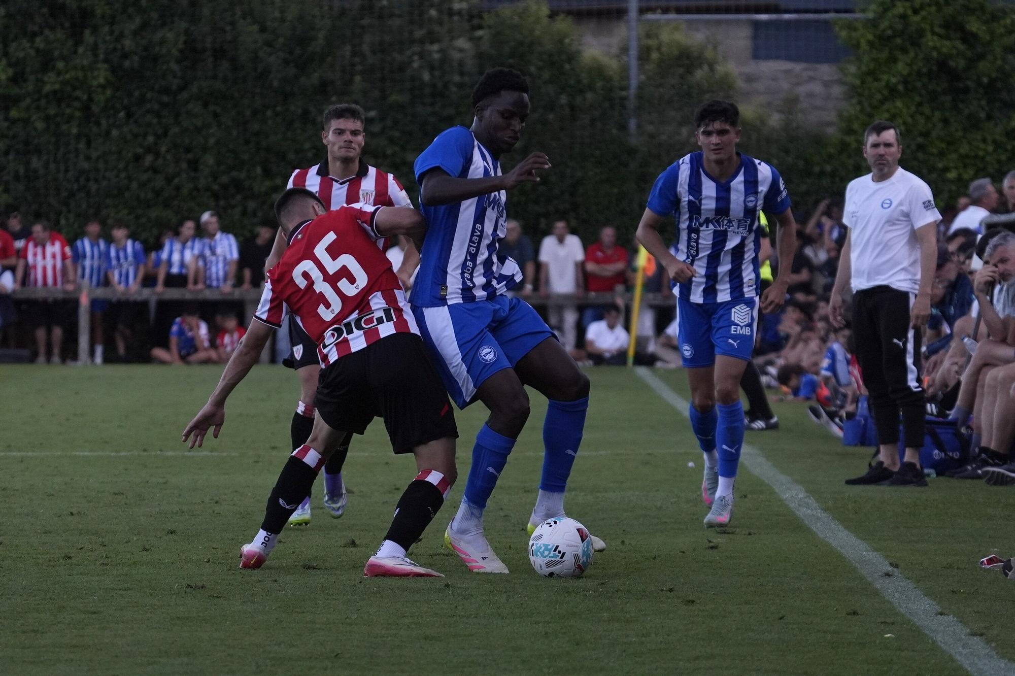 En imágenes: Ilusionante estreno del Alavés en Laguardia (1-0)