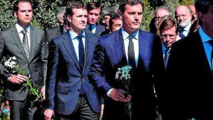 Casado y Rivera, ayer en el homenaje a las víctimas del 11-M.