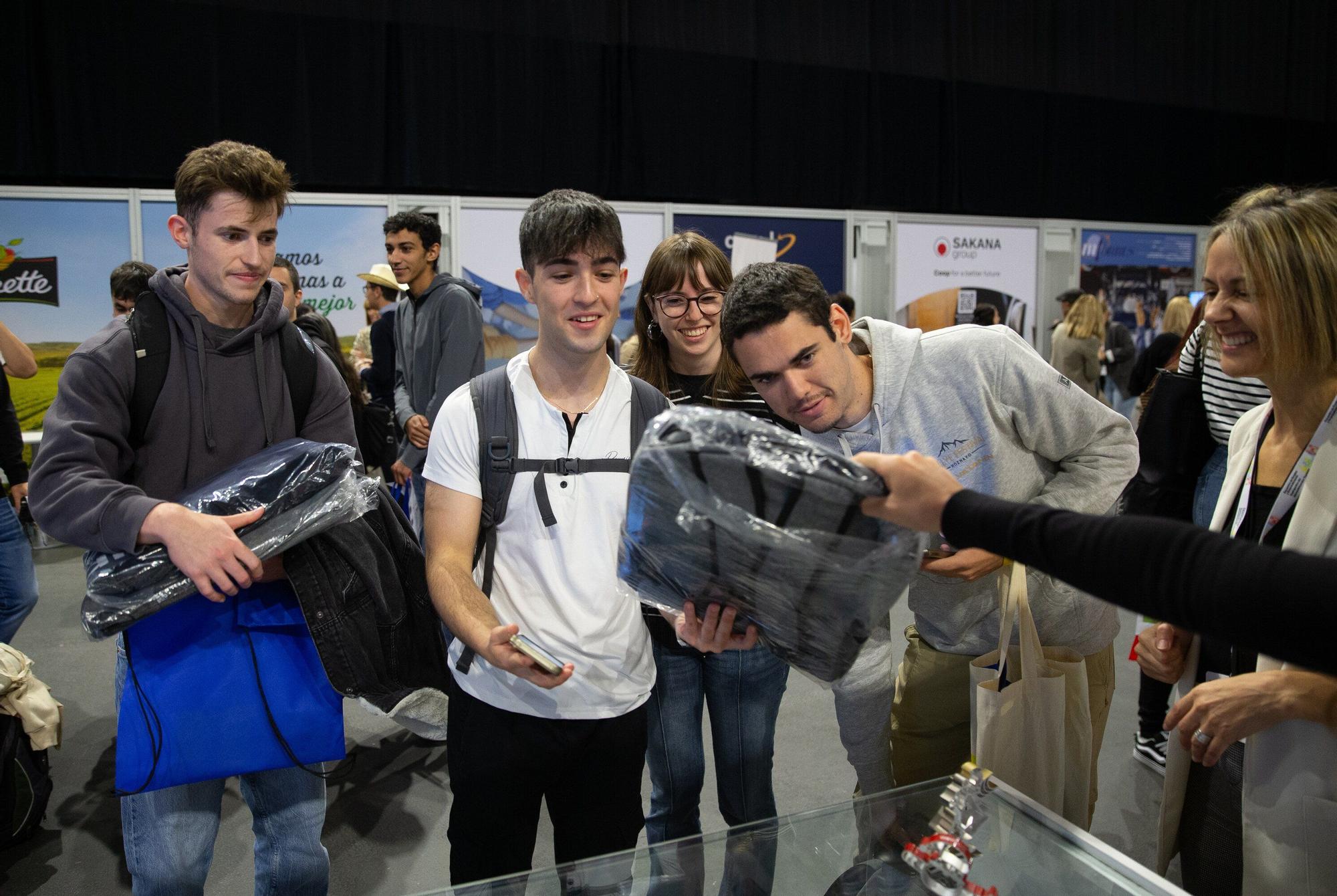Fotos de la apertura del Encuentro de Empleo y Emprendimiento en la UPNA