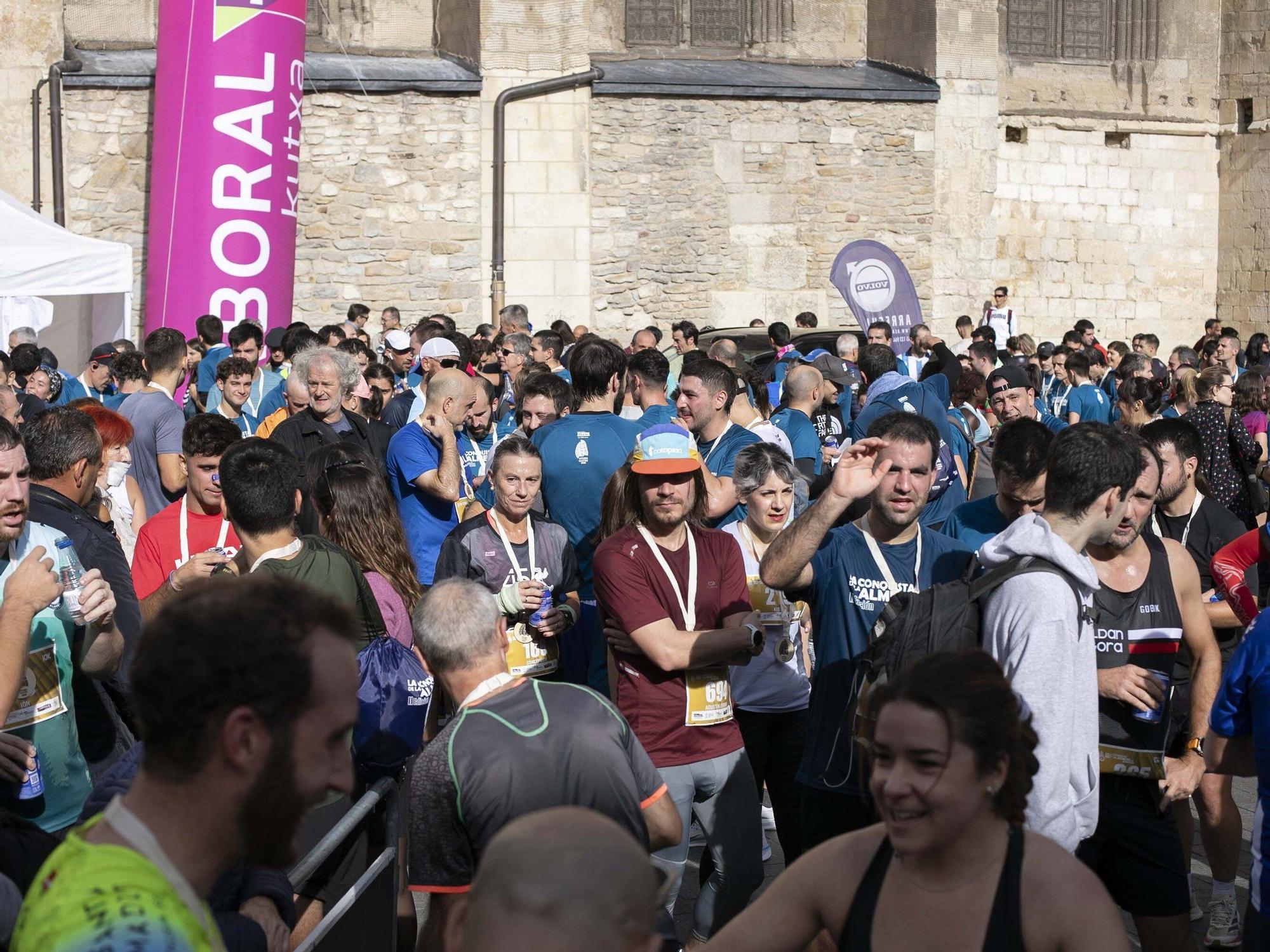 En imágenes: Buen tiempo y buen ambiente en la Conquista de la Almendra (¡Búscate en las fotos!)