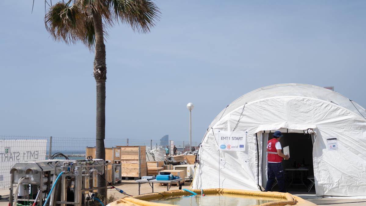 Una persona durante un simulacro de crisis humanitaria internacional con el equipo de emergencias español START, gestionado por la Agencia Española de Cooperación Internacional para el Desarrollo (AECID) Una persona durante un simulacro de crisis humanitaria internacional con el equipo de emergencias español START, gestionado por la Agencia Española de Cooperación Internacional para el Desarrollo (AECID)