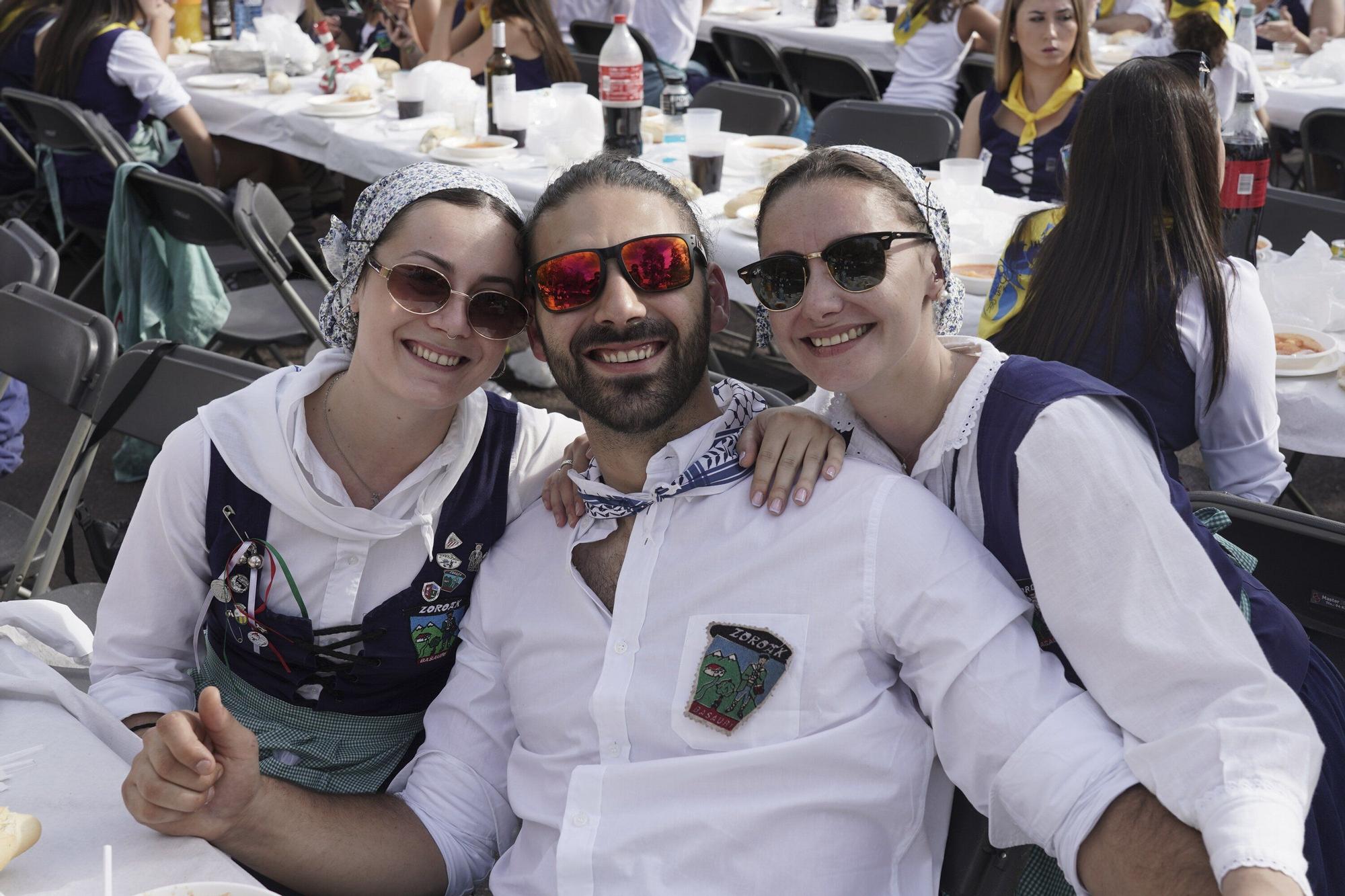 Más de 3.600 personas en la comida de cuadrillas de Basauri: “Es es indescriptible, se nos está yendo de las manos”