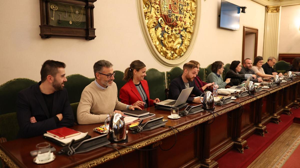Concejales de PSN, Contigo y EH Bildu, en el Pleno de este jueves.