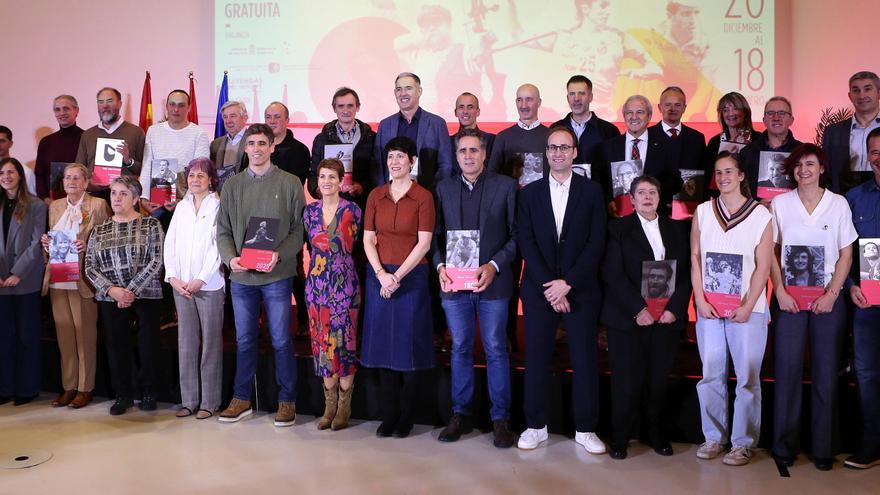 Las leyendas del deporte navarro reciben su homenaje en Baluarte: "Una foto histórica"