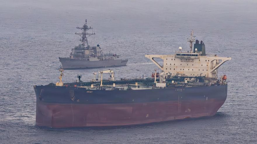 Estados Unidos avisa que alguien "tendrá que actuar" si Irán no reabre el estrecho de Ormuz