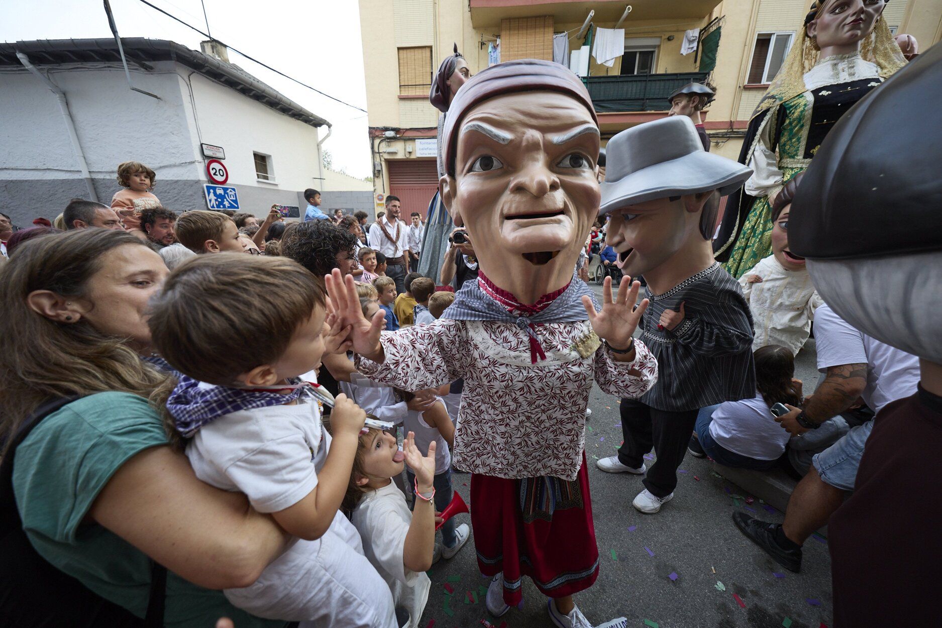 Fotos de la despedida de los gigantes en fiestas de Burlada