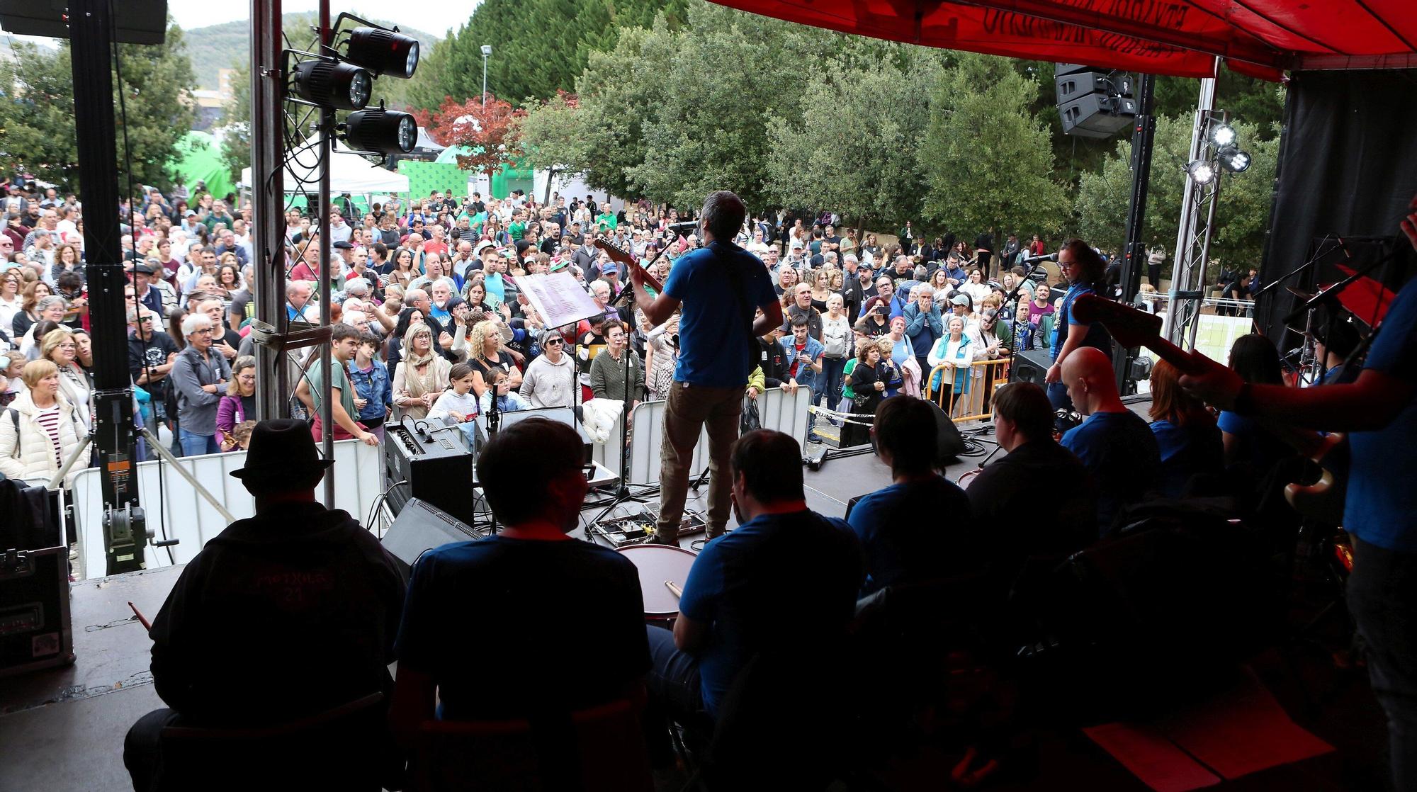 Fotos: Nafarroa Oinez 2025 en la ikastola Paz de Ziganda de Villava - Atarrabia