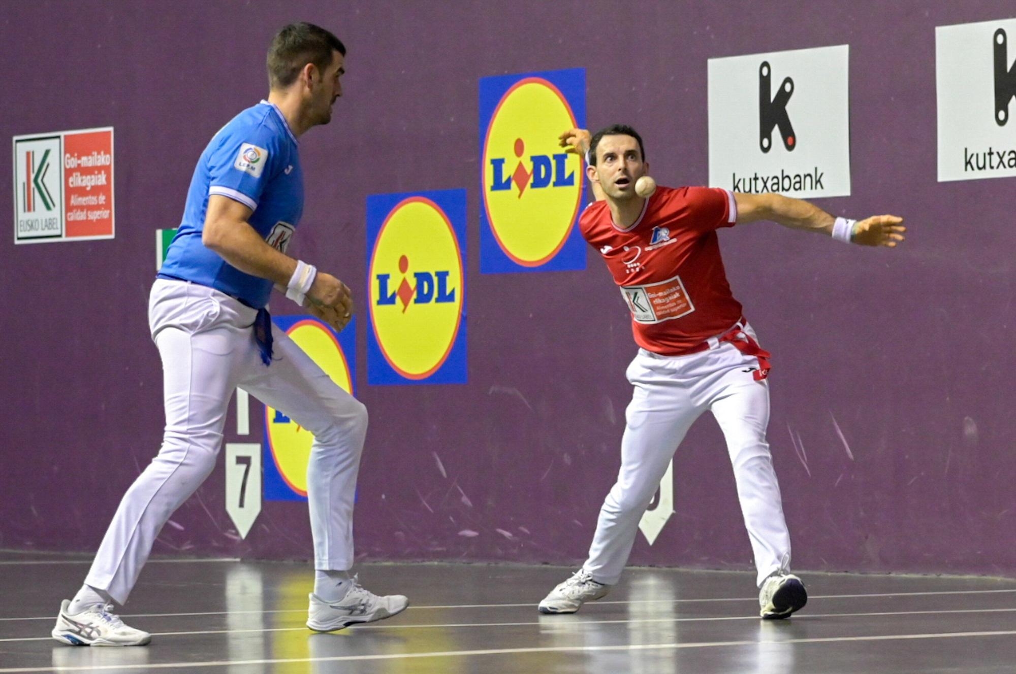 Jokin Altuna se lleva el bronce del Cuatro y Medio tras derrotar a Joseba Ezkurdia en Arrasate.