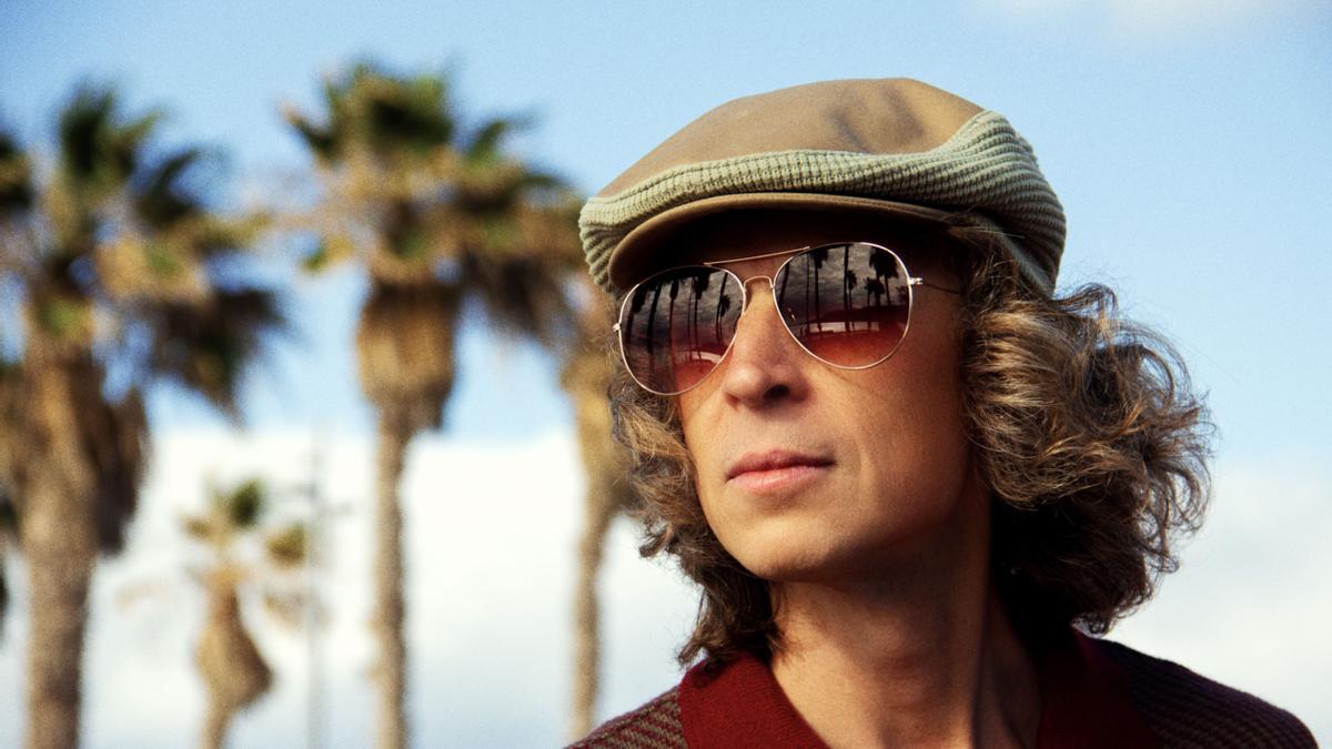 Joel Sarakula actuará el 5 de noviembre en Vital Fundazioa Kulturunea, en la presentación del festival.